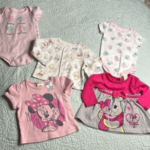 0-3m baby Disney lot, Minnie mouse/Winnie the Pooh shirts, and onesies pink